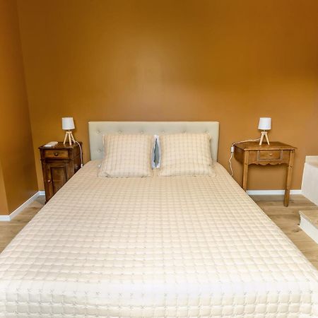 Domaine Des Grands Chenes Bed & Breakfast Preveranges Exterior photo