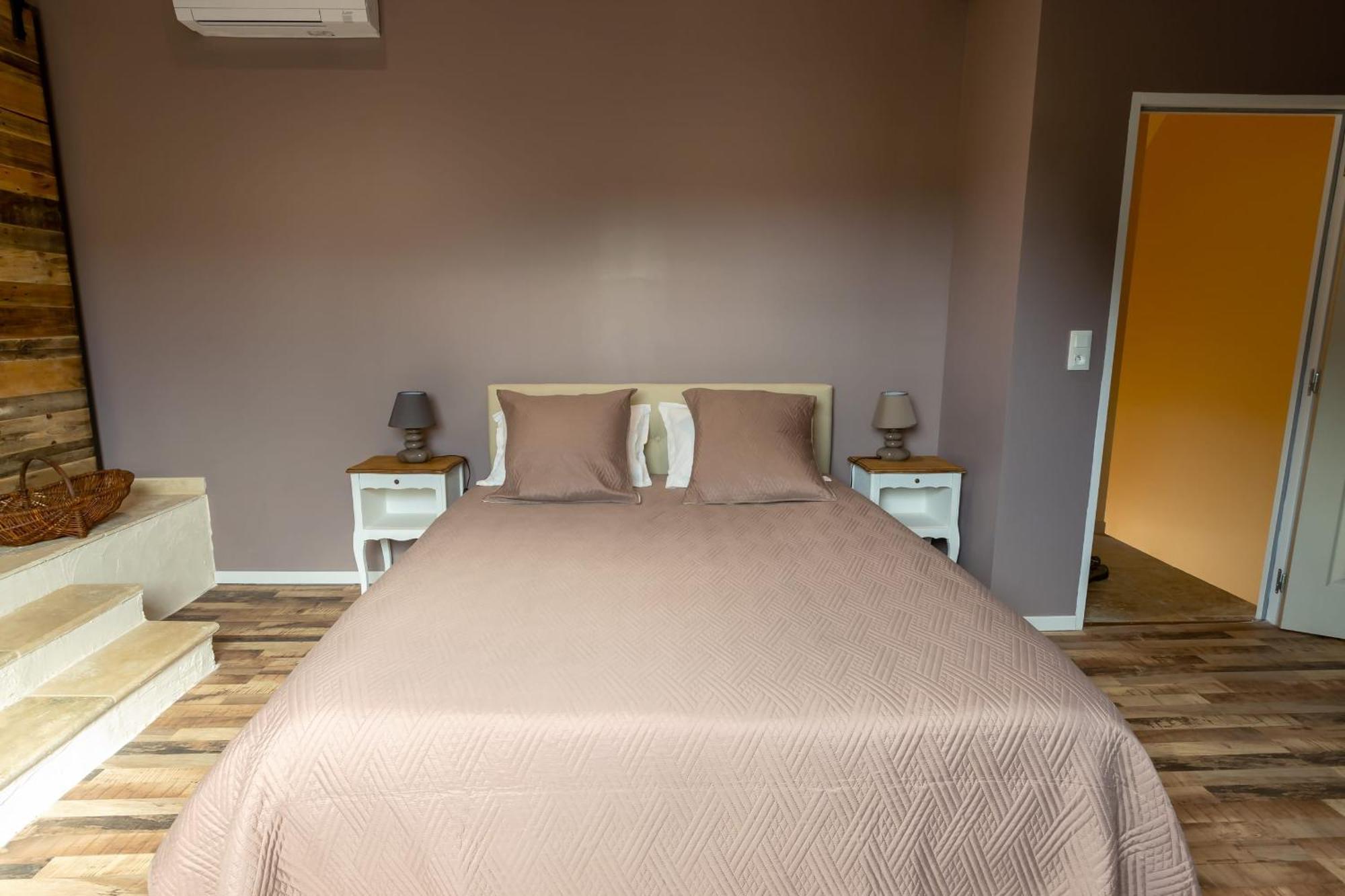 Domaine Des Grands Chenes Bed & Breakfast Preveranges Exterior photo